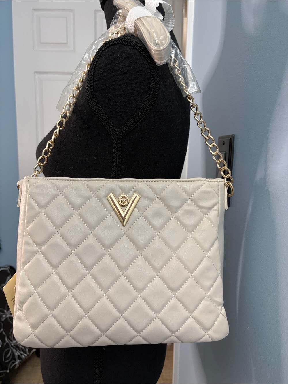 Valentino Orlandi Quilted Cream Shoulder Bag with Gold Chain